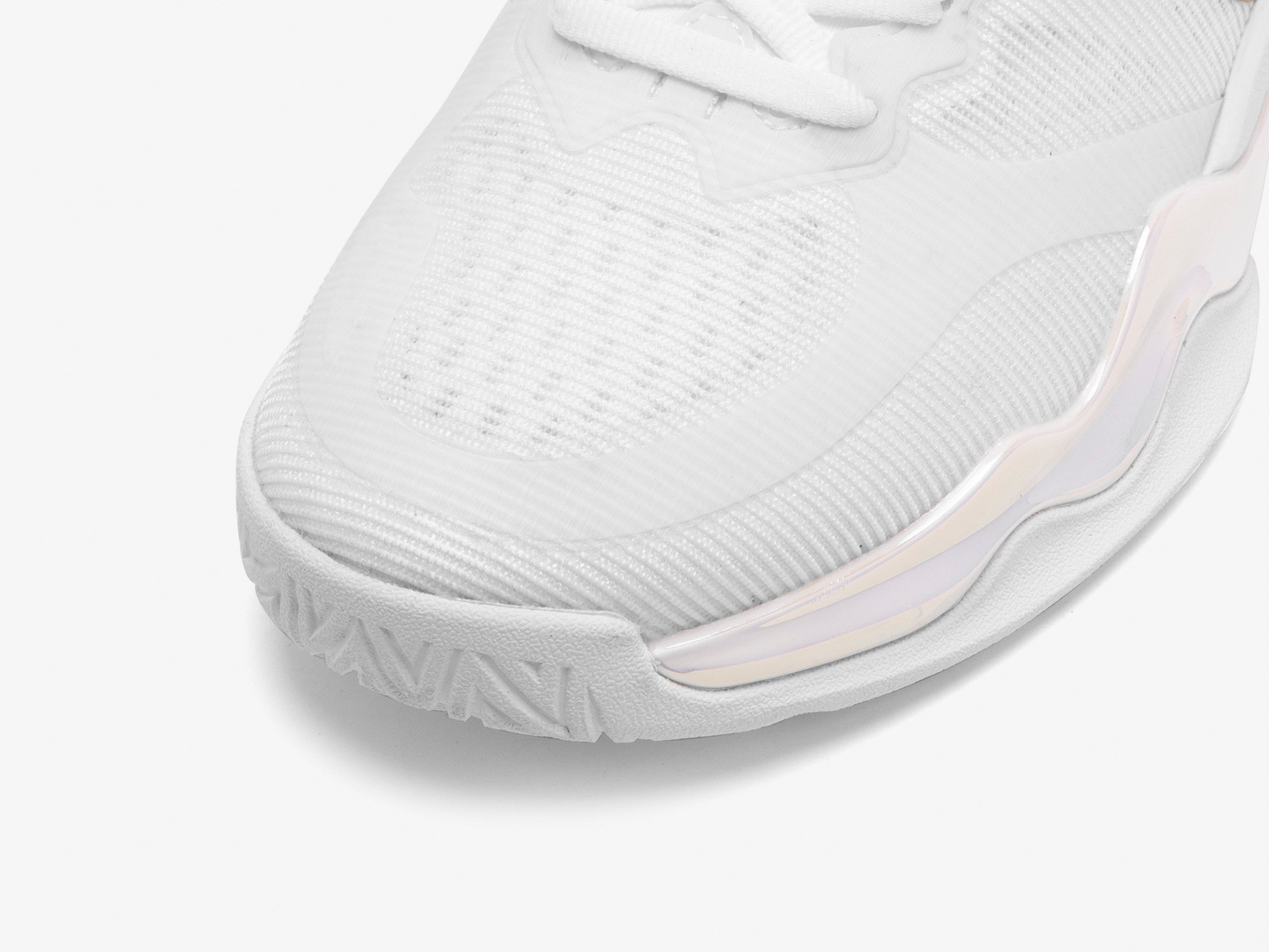 LUXIAOJUN XT-Motion Training Shoes (White)