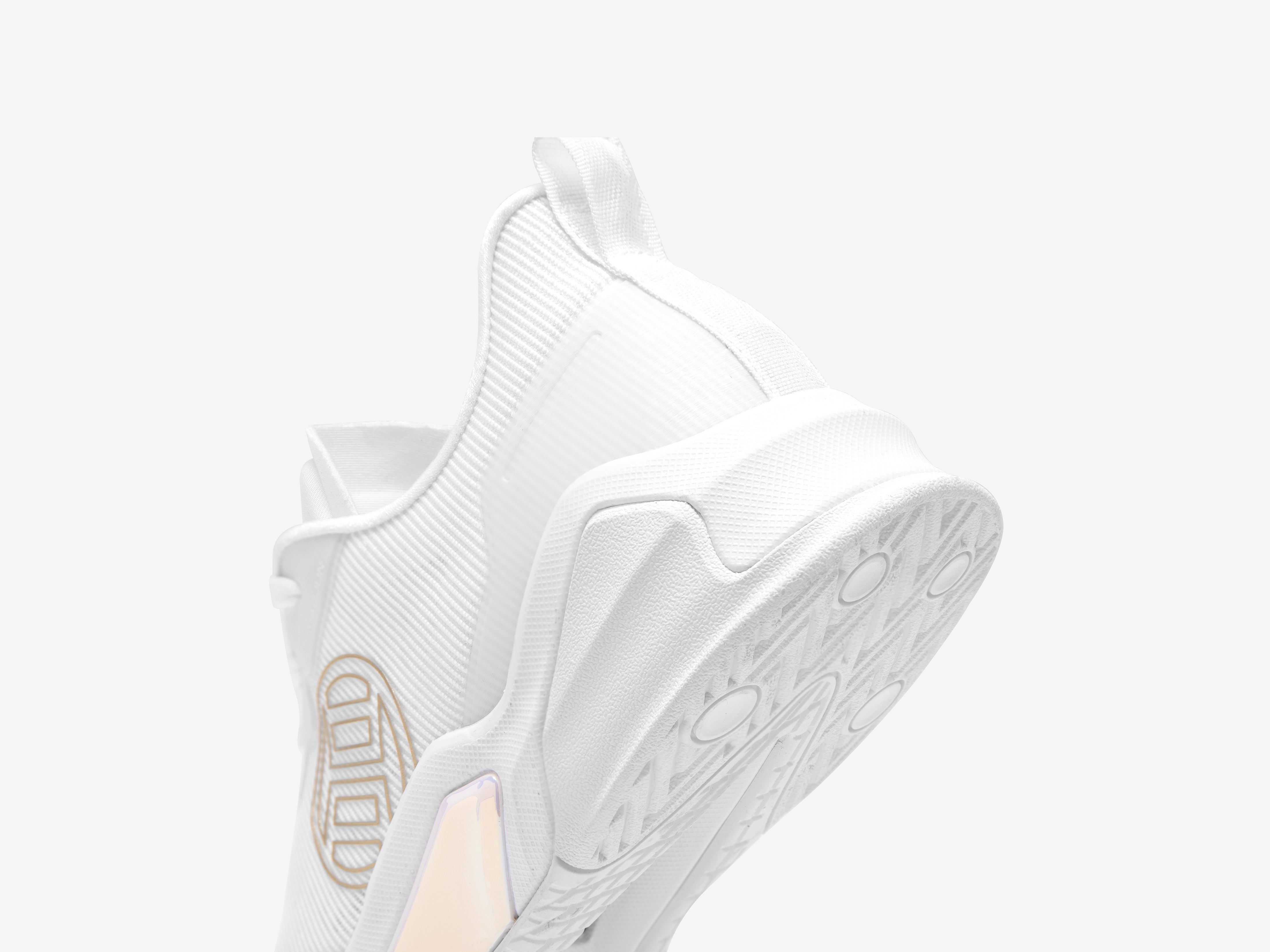 LUXIAOJUN XT-Motion Training Shoes (White)