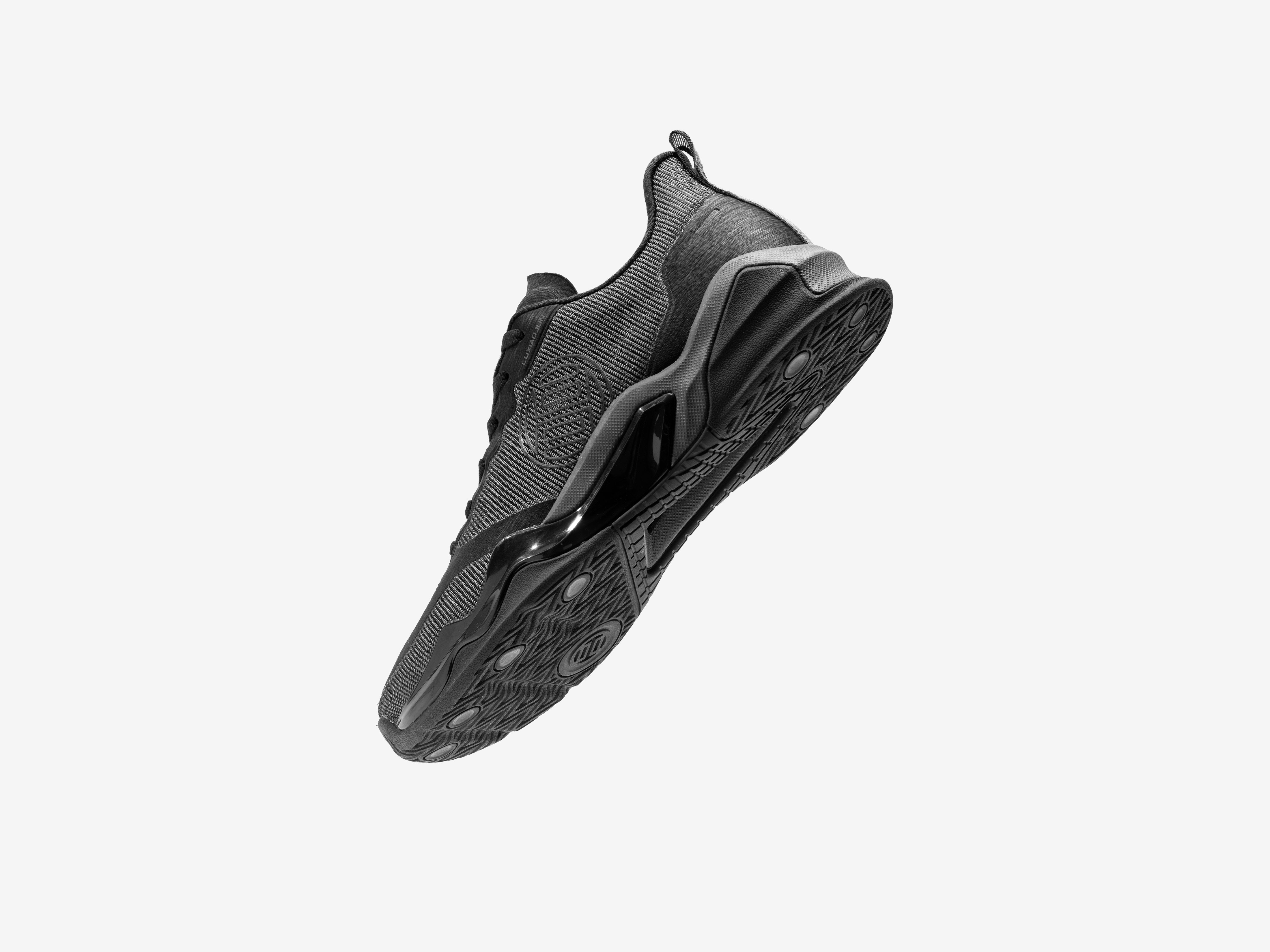 LUXIAOJUN XT-Motion Training Shoes (Black)